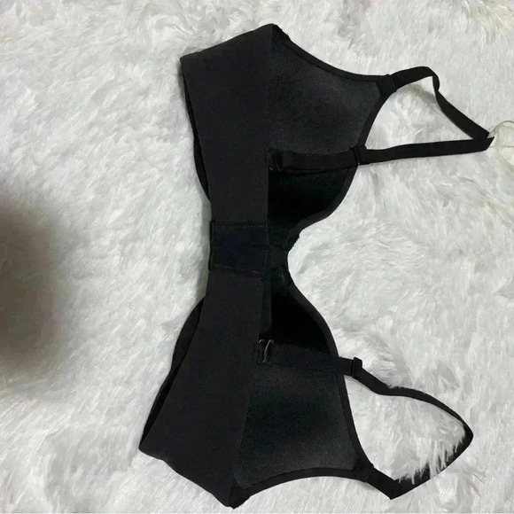 Skims  first everybody - Picture 2 of 7